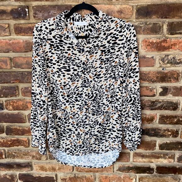 BeachLunchLounge Tan Animal Print Long Sleeve Button Down Shirt Size Small - Picture 1 of 6